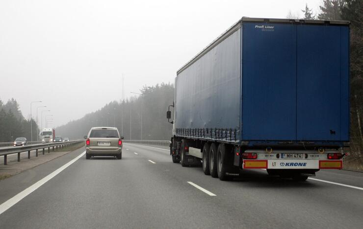 Vežėjai baiminasi galimo draudimo sunkvežimiais vežti prekes tranzitu per Baltarusiją