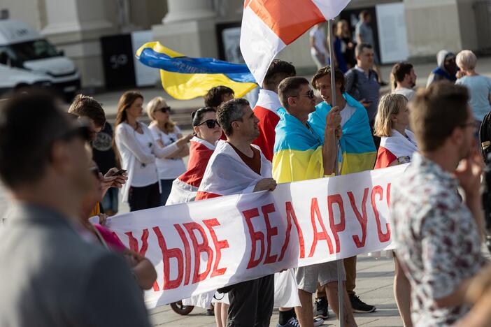 16-asis Pirmadienio mitingas už Ukrainą