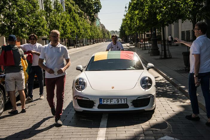 Vilniuje rinkosi „Porsche“ gerbėjai