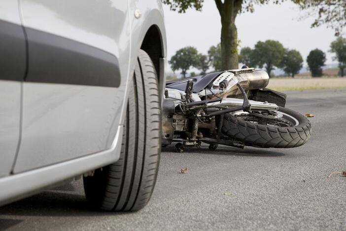 Vien apsaugos šalmo motociklininkams nepakaks