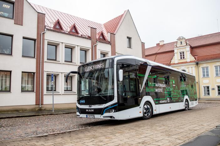 Kauno gatves išbando naujasis elektrinis autobusas