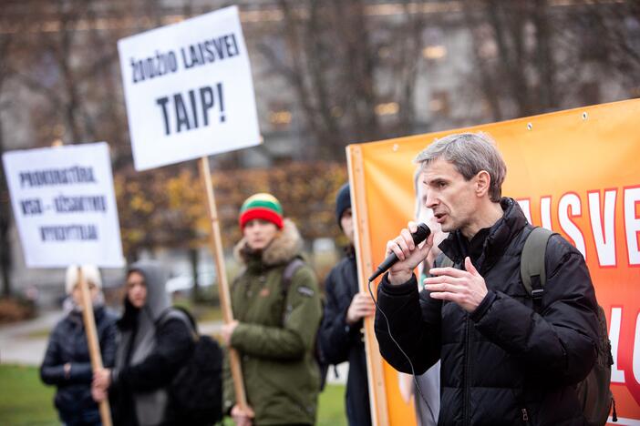 Mitingas už šnipinėjimą nuteistam A. Paleckui palaikyti