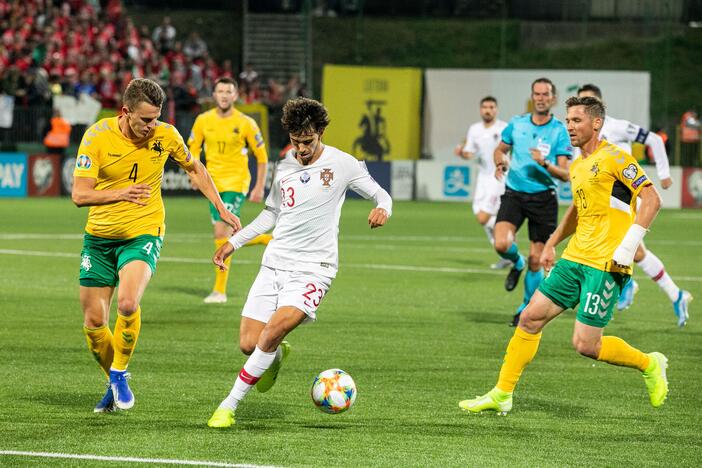 Futbolas: Lietuva – Portugalija 1:5