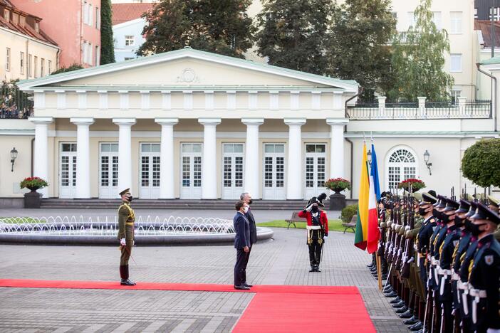 Į Lietuvą atvyko Prancūzijos prezidentas E. Macronas