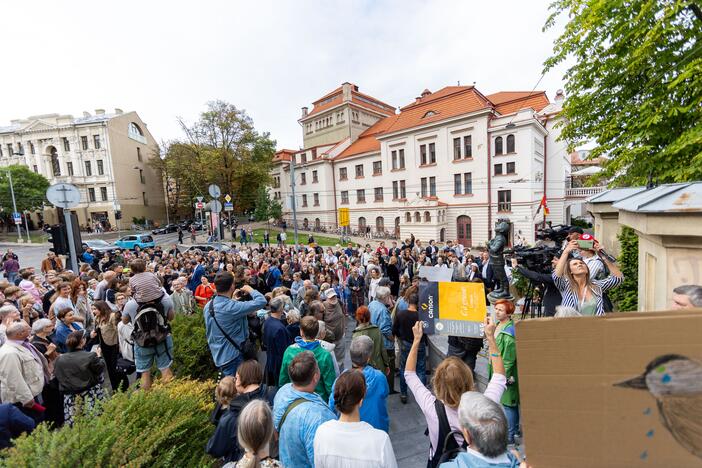 Protestas del medžių J. Basanavičiaus gatvėje