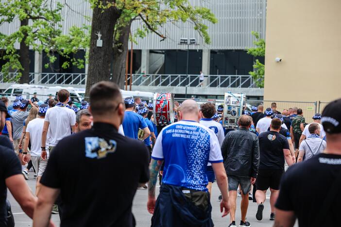 Pozanės „Lech“ sirgalių eisena į Dariaus ir Girėno stadioną