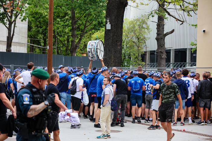 Pozanės „Lech“ sirgalių eisena į Dariaus ir Girėno stadioną