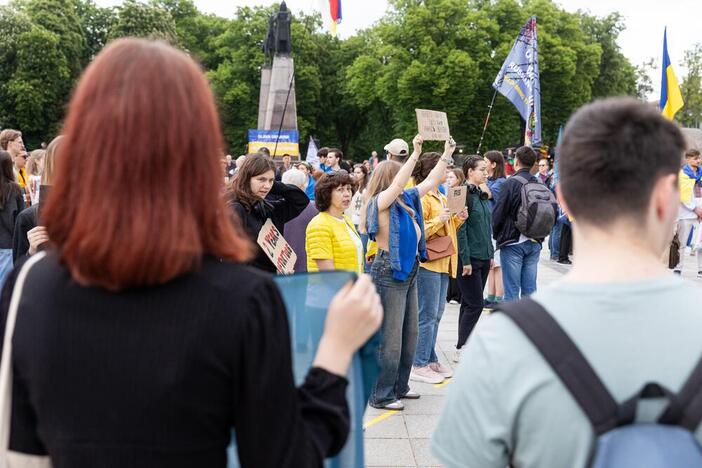 Žygis Vilniuje už Rusijoje įkalintus Mariupolio gynėjus