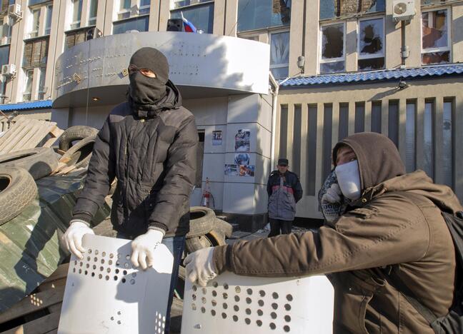 Separatistų užimtame Luhansko pastate įkaitais paimta 60 žmonių