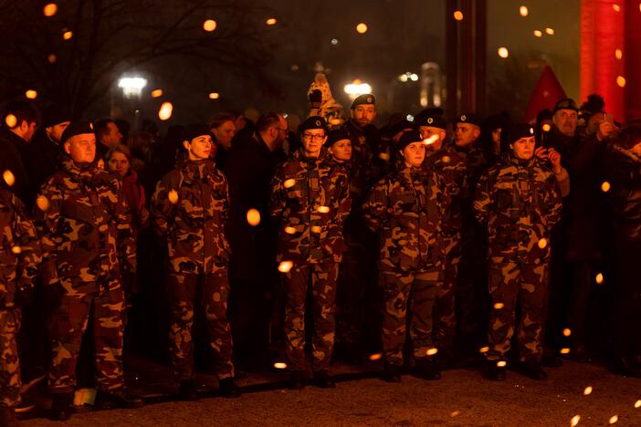 Atminimo laužų uždegimo ceremonija Nepriklausomybės aikštėje