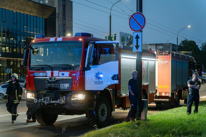 Dėl prisvilusio puodo į V. Krevės pr. atskubėjo spec. tarnybos