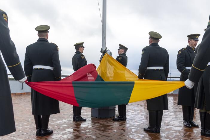 Naujos Lietuvos valstybės vėliavos iškėlimo ceremonija