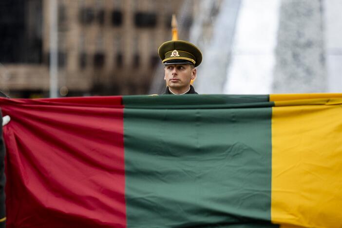 Naujos Lietuvos valstybės vėliavos iškėlimo ceremonija