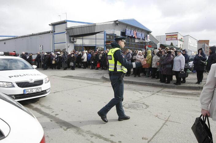 I. Strazdauskaitės laidotuvės