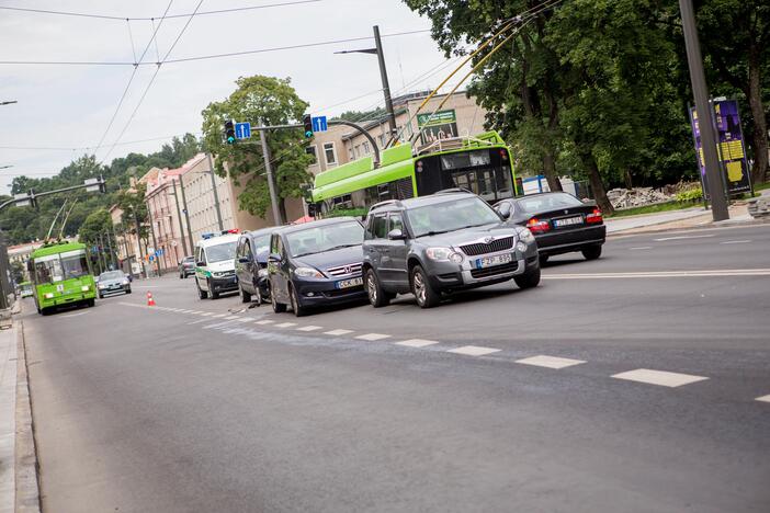 Keturių mašinų avarija Vytauto pr.