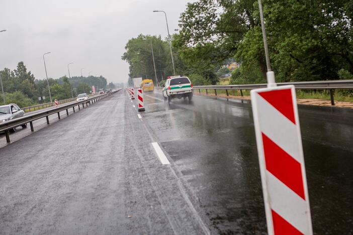 Tvarkomas kelias į Kauno oro uostą