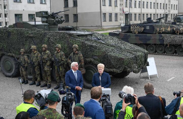 NATO karius aplankė prezidentai