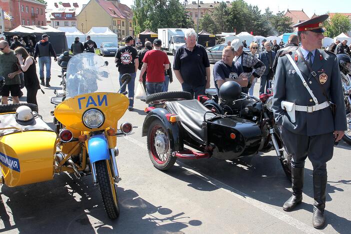 „Bike Show Millennium“ akimirkos