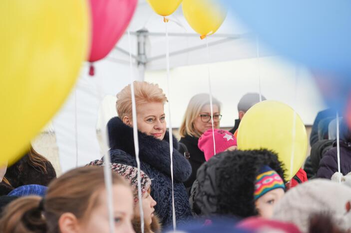 Prezidentė atidarė vaikų dienos centrą Zarasuose