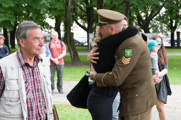 Prisiekė nauja karininkų laida