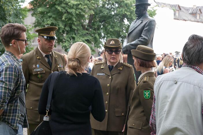 Prisiekė nauja karininkų laida