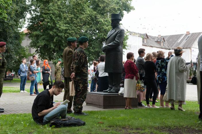 Prisiekė nauja karininkų laida