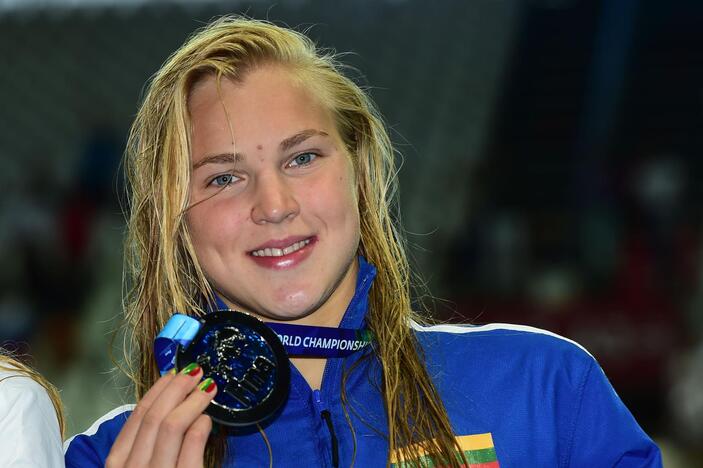 R. Meilutytei - pasaulio plaukimo čempionato sidabras