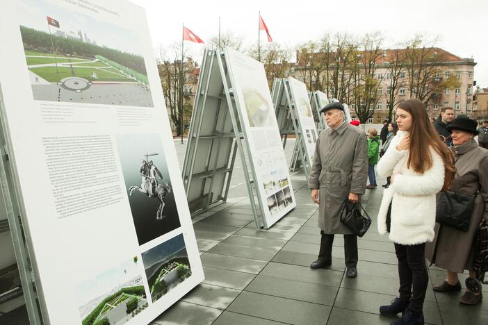 Atidaryta Lukiškių aikštė