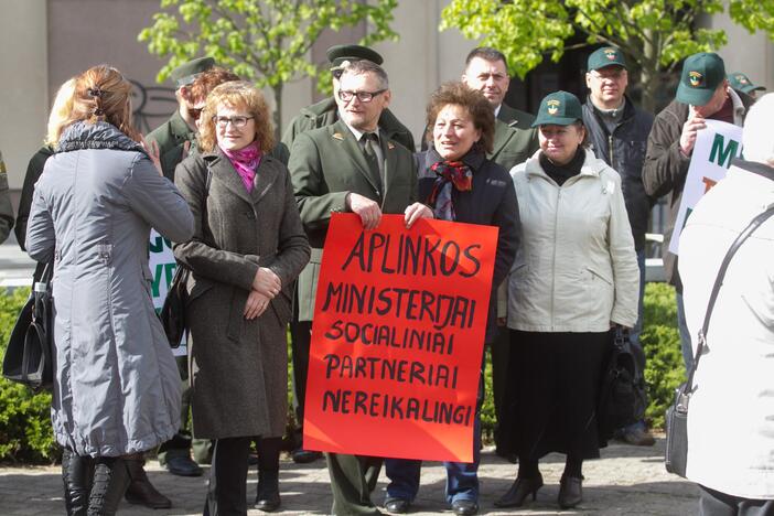 Miškininkų protestas prie Seimo