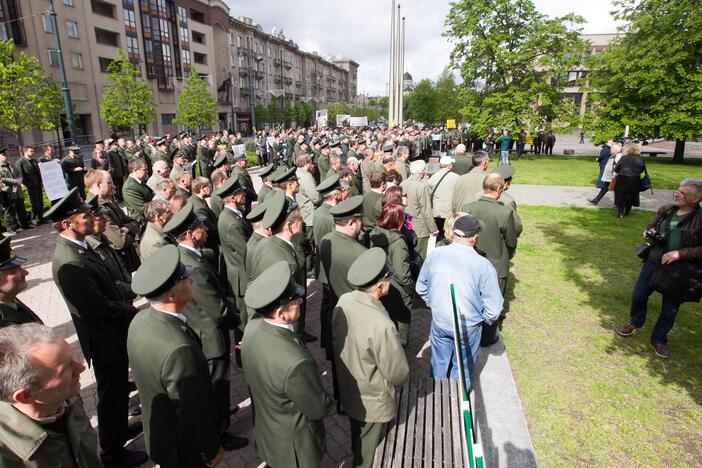 Miškininkų protestas prie Seimo