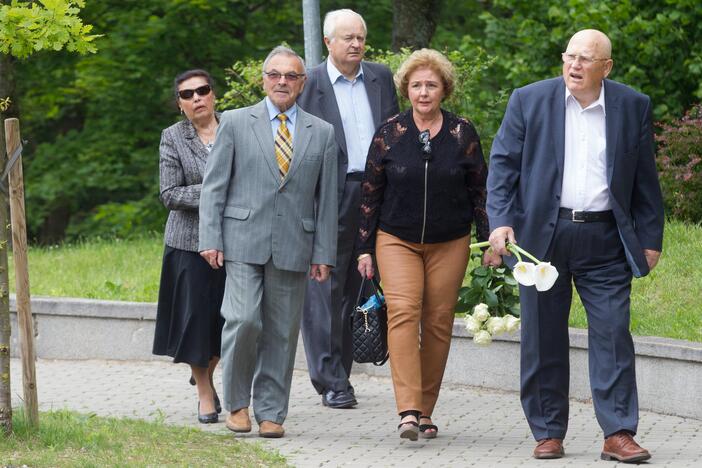 Paminėtos A. M. Brazausko mirties metinės