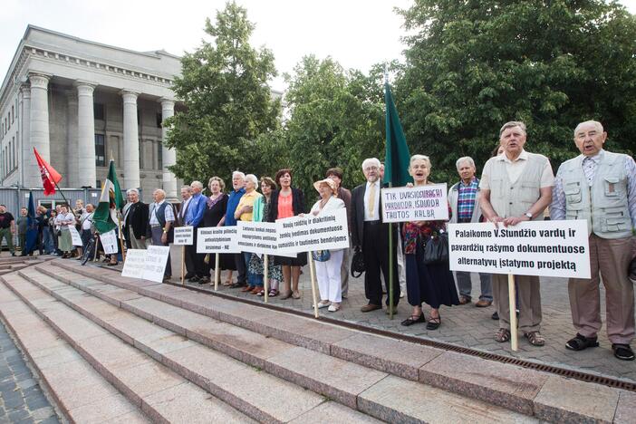 Mitingas „Šalin rankas nuo lietuvių kalbos ir nuo valstybės pamatų!“