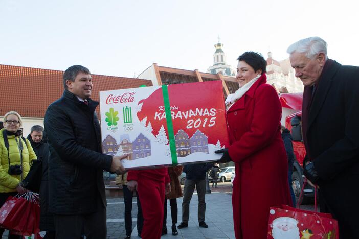 Startavo labdaringas Kalėdų karavanas