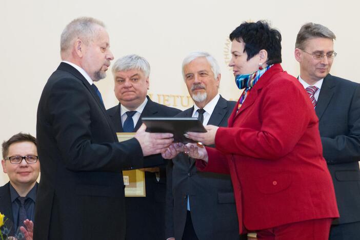 Mokslo premijų laureatų apdovanojimai