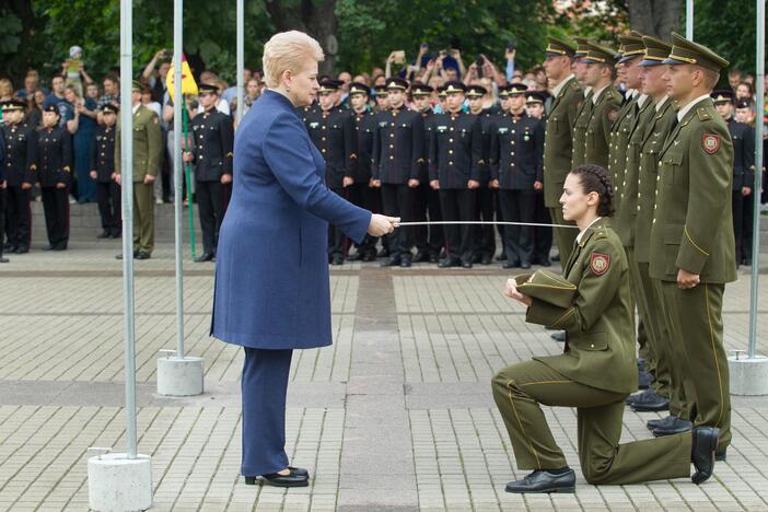 Kariūnams suteiktas leitenanto laipsnis