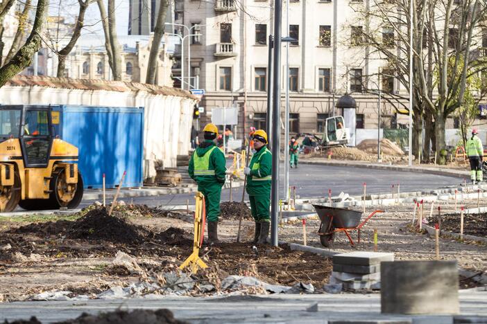 Rekonstruojama Lukiškių aikštė