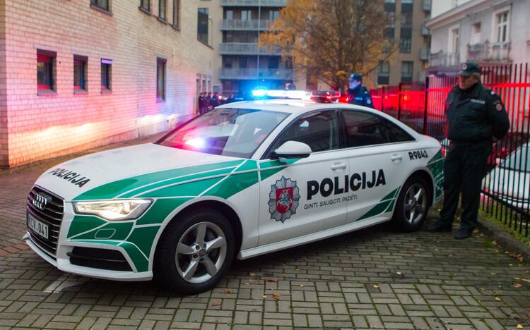 Nauji policijos „Audi A6“ automobiliai