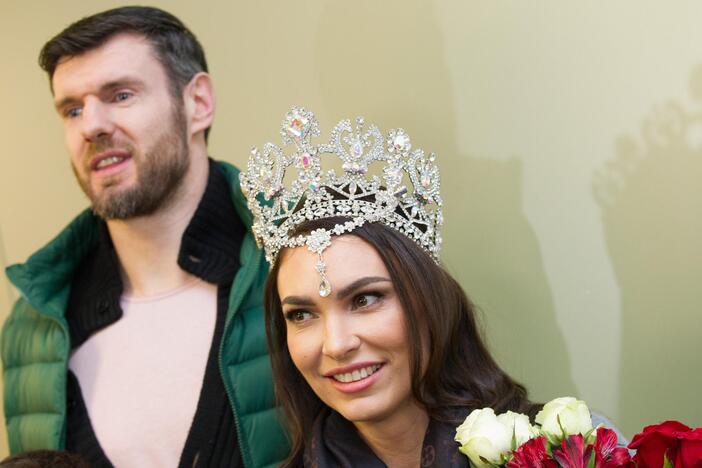 „Misis pasaulis 2018“ T. Lavrinovič sutiktuvės oro uoste