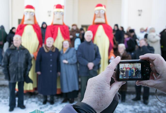 Liaudies meistrams įteikti „Aukso vainikai“