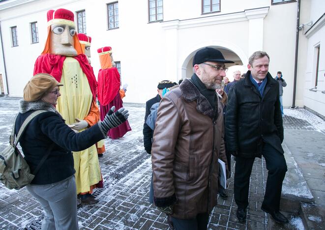 Liaudies meistrams įteikti „Aukso vainikai“