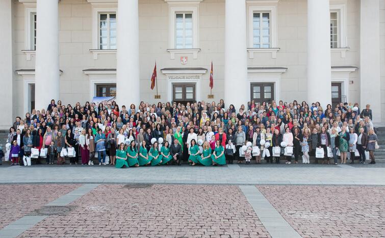 Rotušėje susirinko būsimos mamos