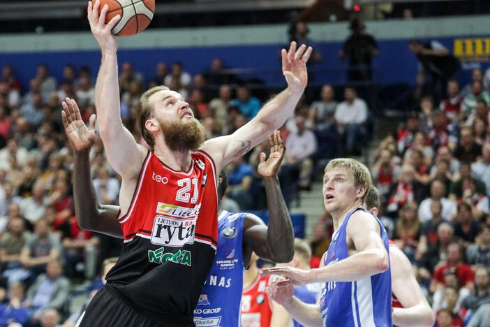 LKL pusfinalis: „Lietuvos rytas“ – „Neptūnas“ 72:73