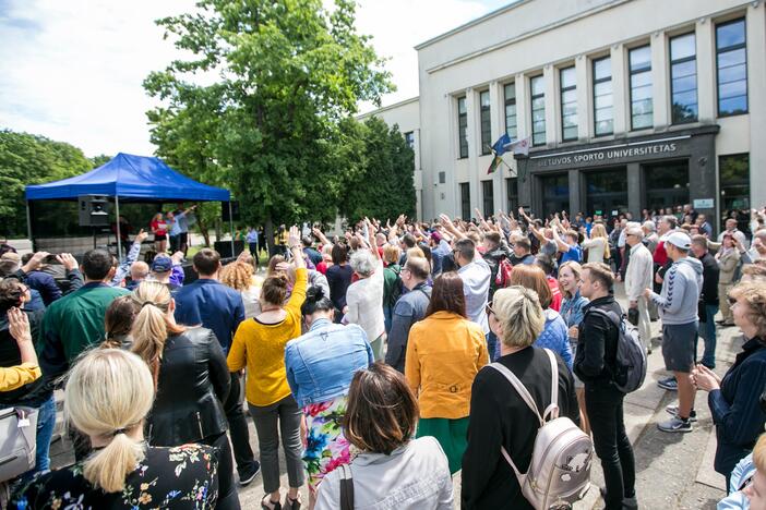 Pozicija: D.Motiejūnas nepritaria Sporto universiteto prijungimui.