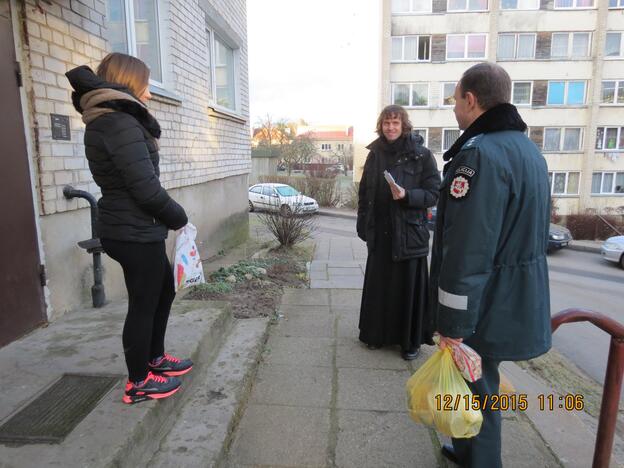 Policininkai dalyvavo kalėdinio gerumo akcijoje