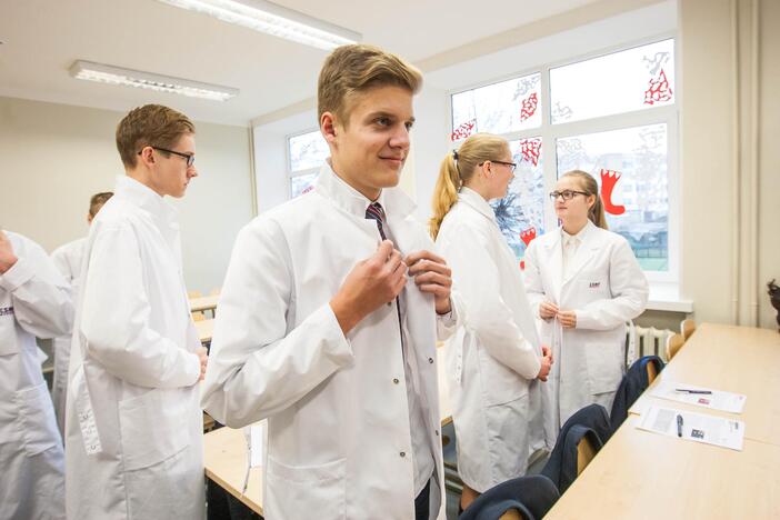 Biotechnologijų laboratorijos atidarymas mokykloje