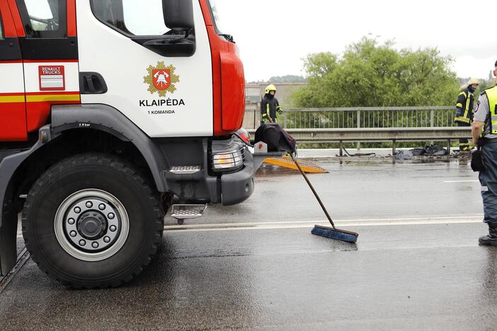 Avarija ant Mokyklos viaduko