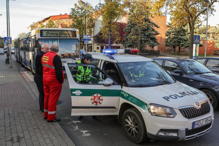 Autobusas kliudė žmogų