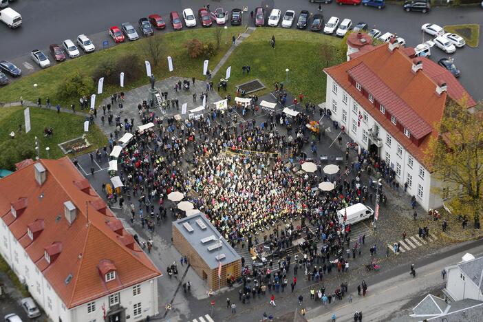 Tamsoje gyvenantis miestelis rado būdą įdarbinti Saulę