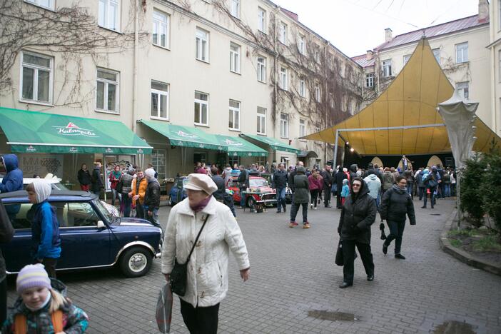 Atvelykio mugė Vilniaus mokytojų namų kiemelyje