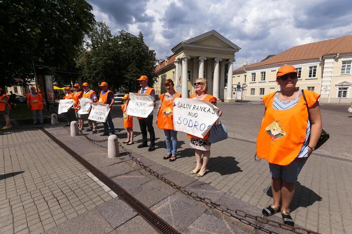 "Solidarumo" protestas prie Prezidentūros